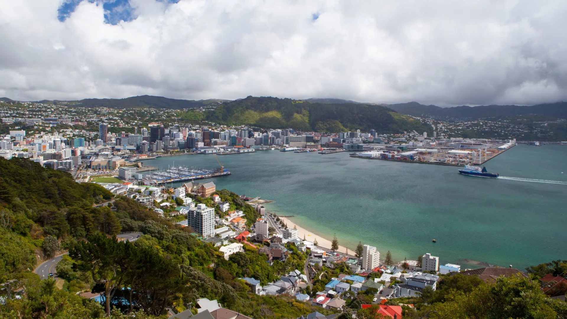 The coolest little capital, Wellington, welcomes you 1 The coolest little capital, Wellington, welcomes you